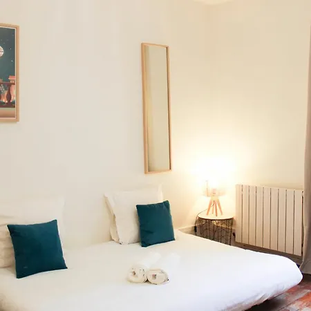 Peaceful Just Steps From Pari Appartement *