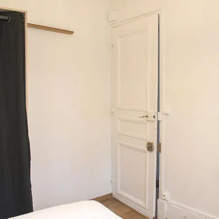 Appartement Peaceful Just Steps From Pari